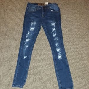 Rip skinny jeans